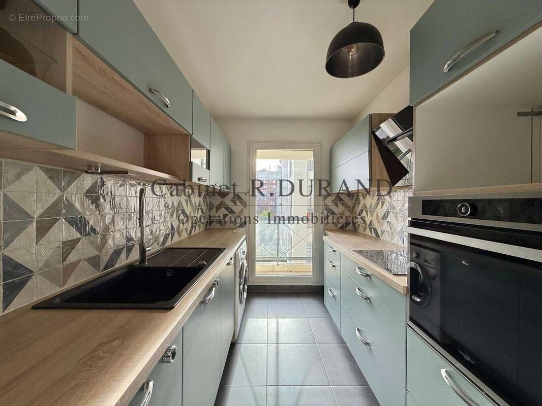 Appartement à LA GARENNE-COLOMBES