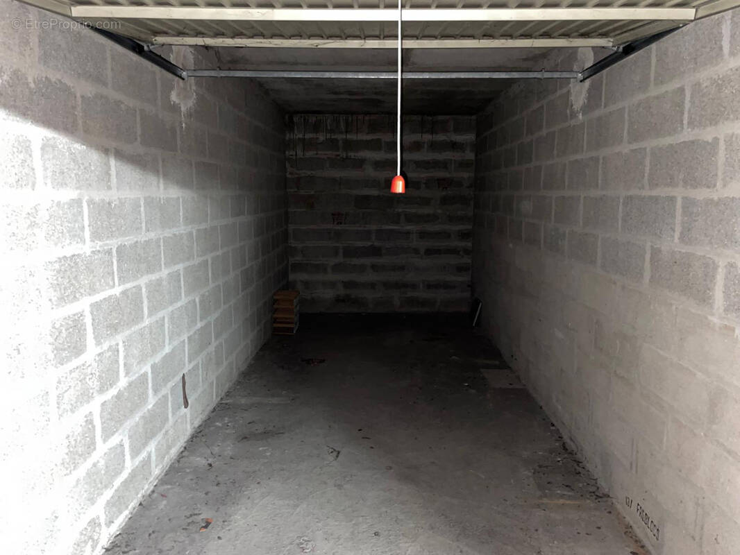 Parking à NOISY-LE-SEC