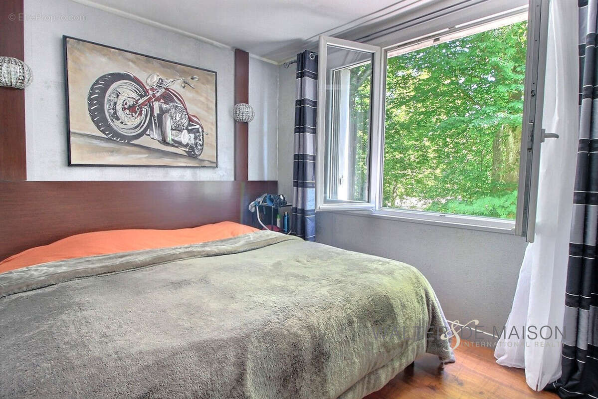 Appartement à LA CELLE-SAINT-CLOUD