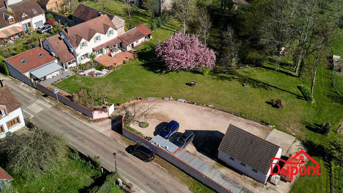 Maison à JOIGNY