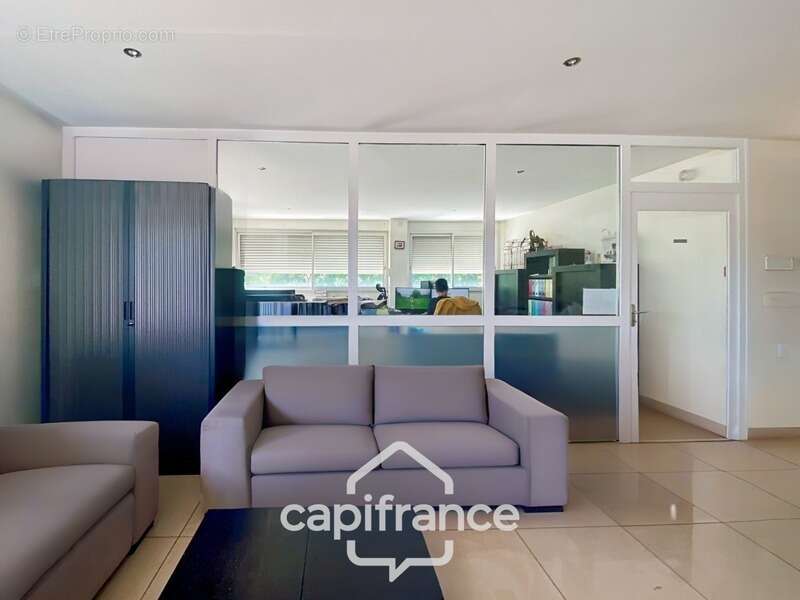 Commerce à LE SOLER