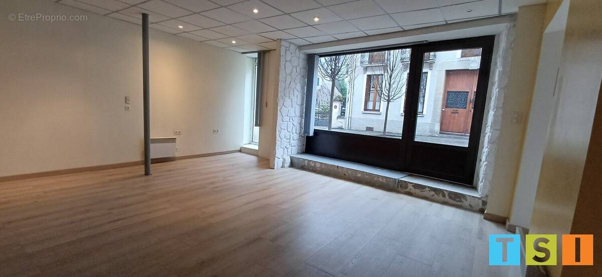 Commerce à BAGNERES-DE-LUCHON