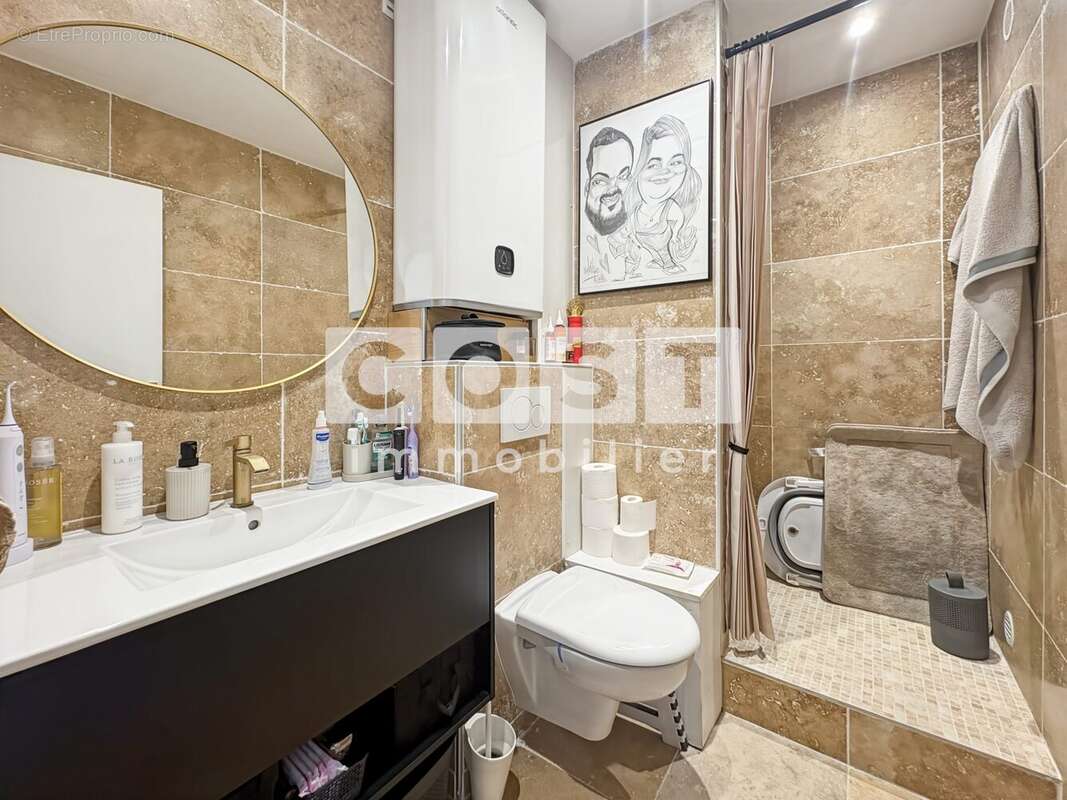 Appartement à LA GARENNE-COLOMBES