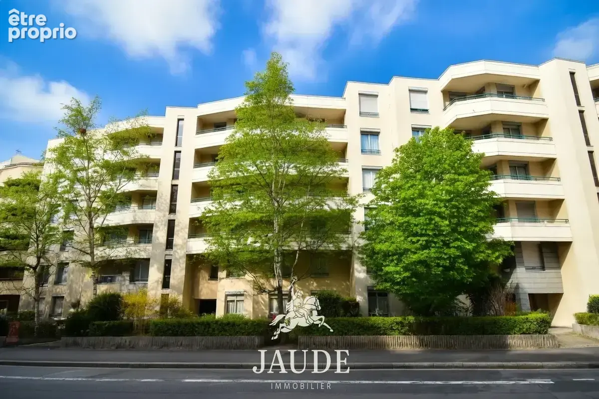 Appartement de 135 m2 en ÉTAGE ÉLEVÉ avec terrasses, cave et garage double   Rue Colbert, Résidence Nymphéas, - photo 9