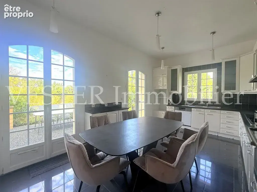 Demeure de caractère en pierre de saint-maximin sur un terrain de 2 850 m² - photo 7