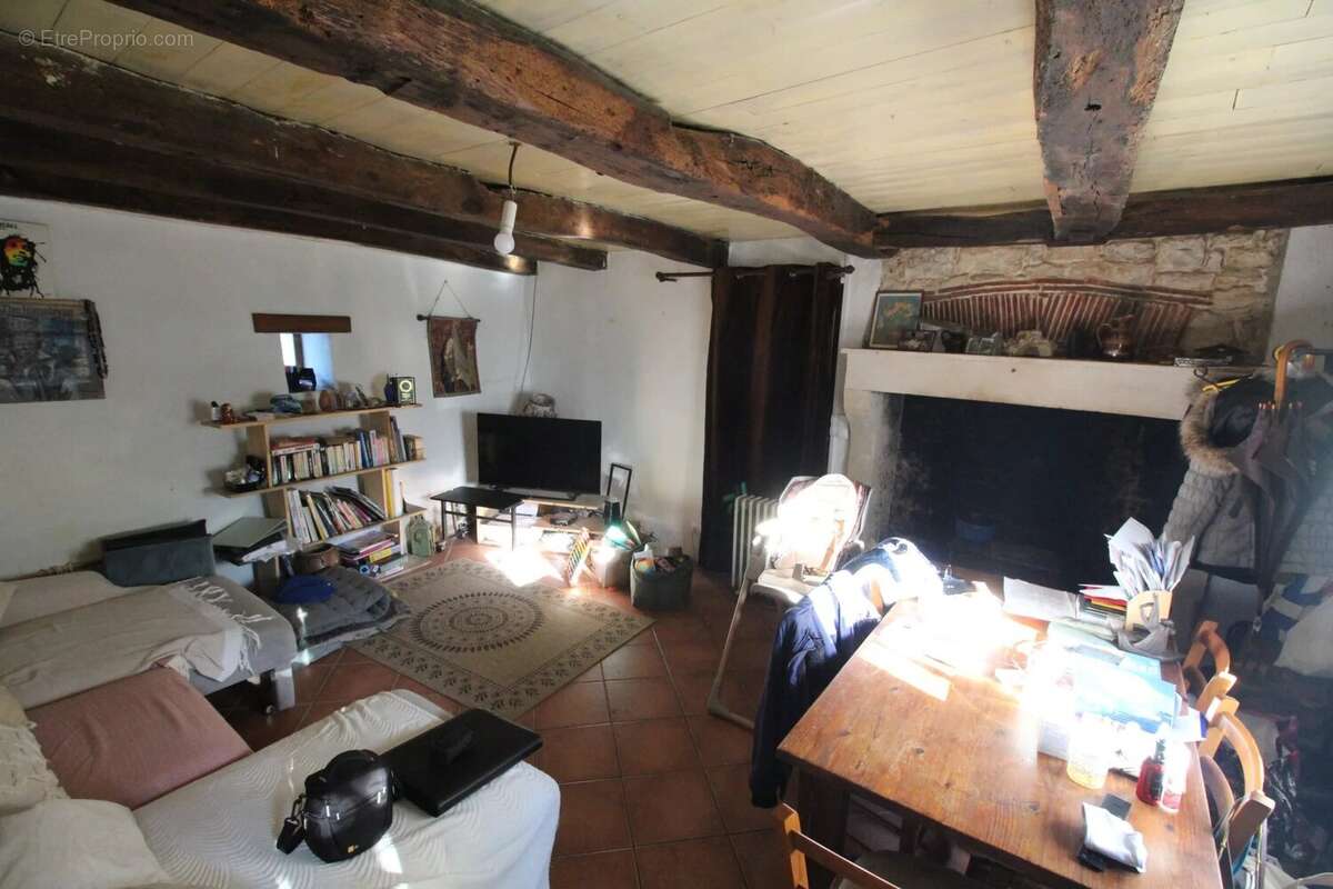 Maison à CELLEFROUIN