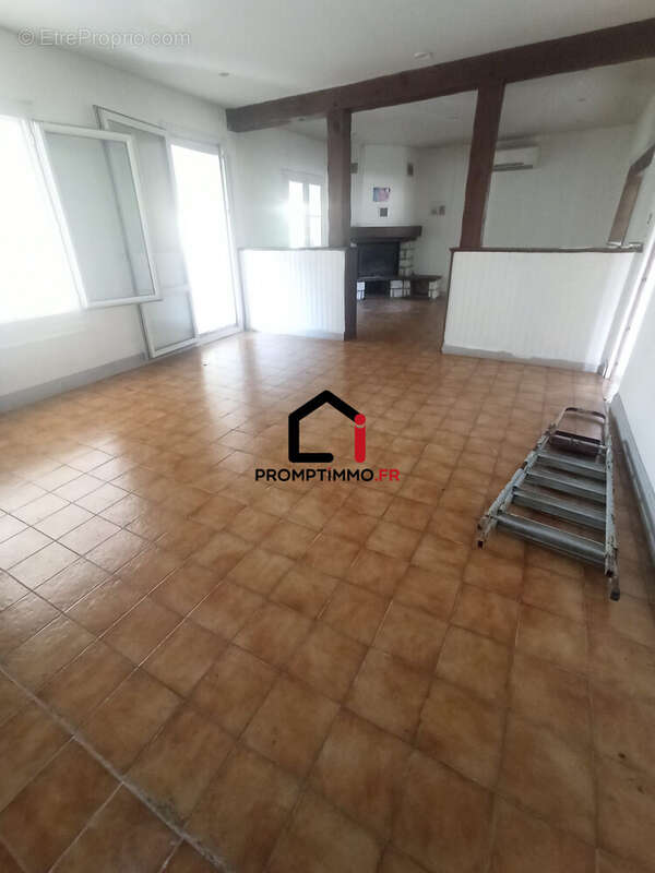 Maison 128 m² à Sainte-Colombe  - photo 6
