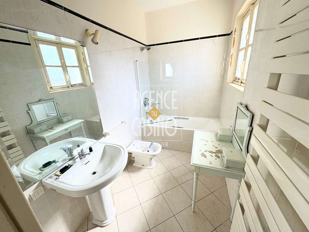 Maison de caractère La Baule Les Pins 6 pièce(s) 133.44 m2 (173,88m2 utiles) - photo 9