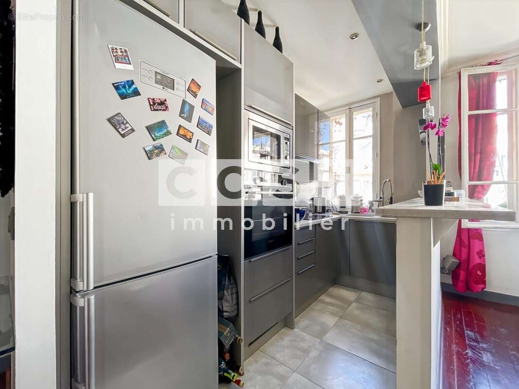 Appartement à PARIS-17E