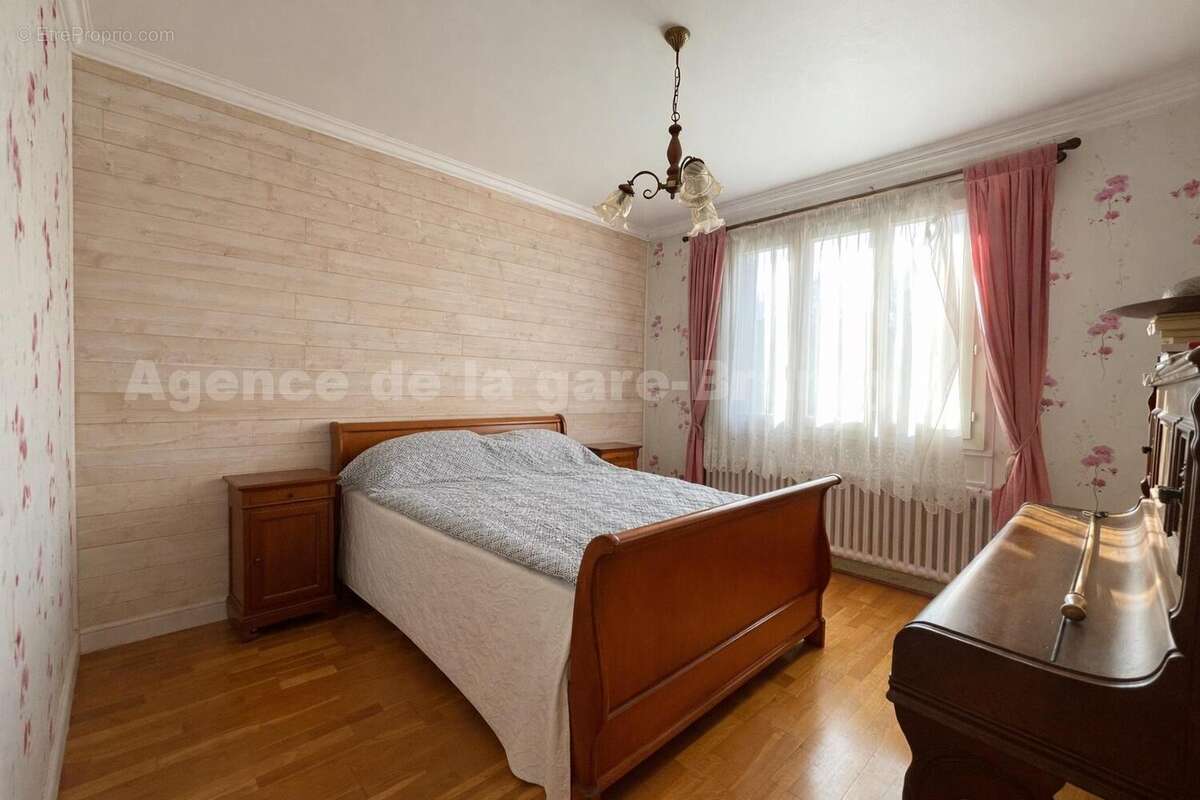 ChatGPT Image 5 mars 2026 à 18_41_19 - Maison à BRUNOY