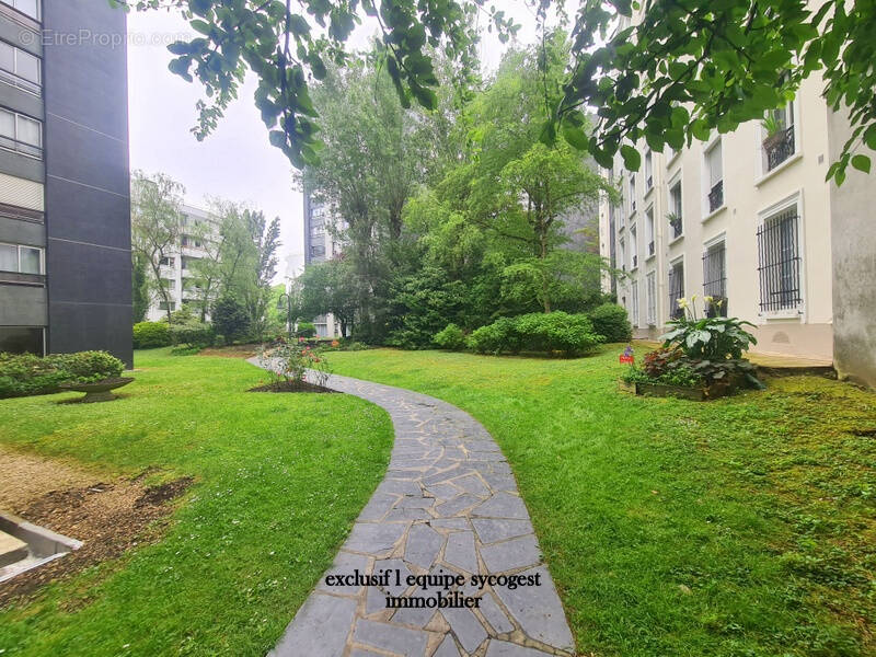 Appartement à PARIS-19E