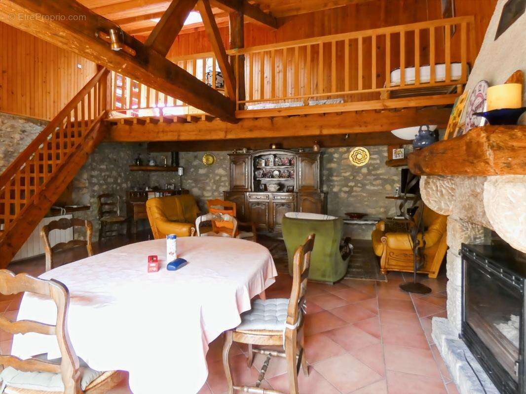 Maison à SAINT-MICHEL-D&#039;EUZET