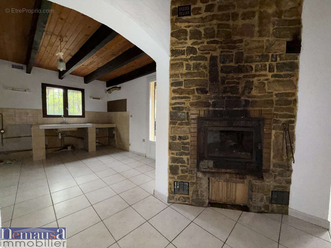 Maison à CAVEIRAC