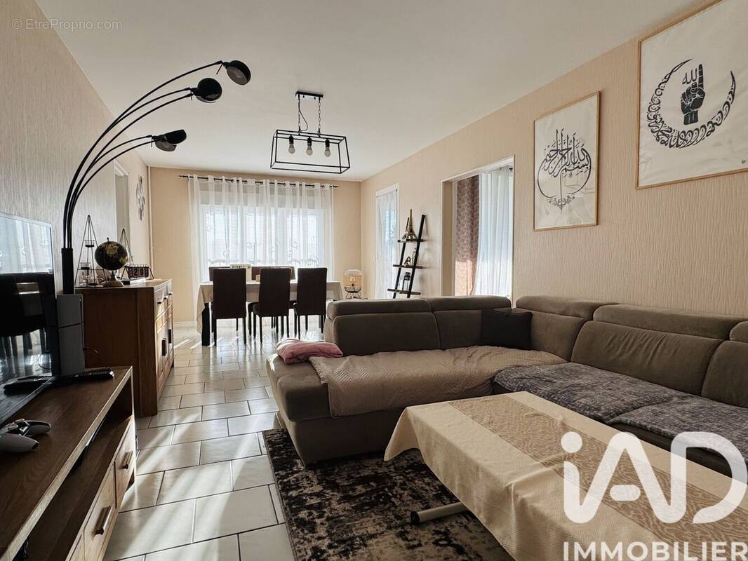 Photo 1 - Appartement à DAMMARIE-LES-LYS