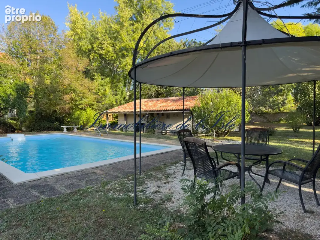 Élégante maison bourgeoise avec gite et piscine - photo 3