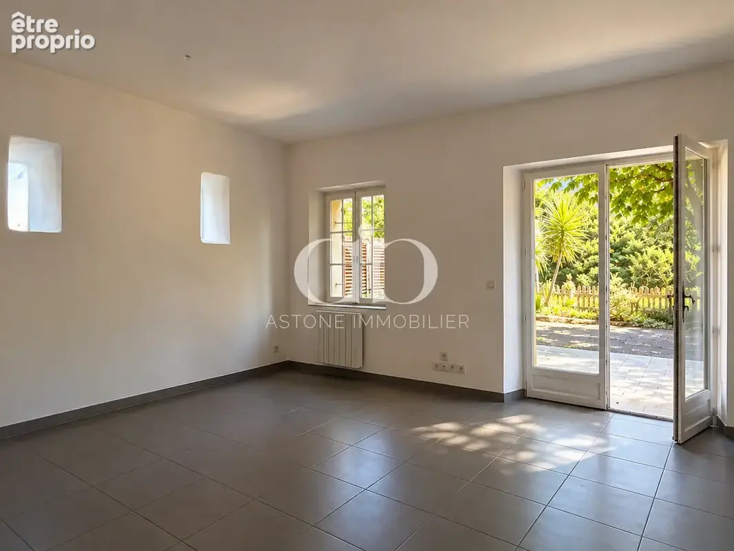 Roquevaire   maison atypique - charme de l’ancien, grand jardin, stationnement - photo 6