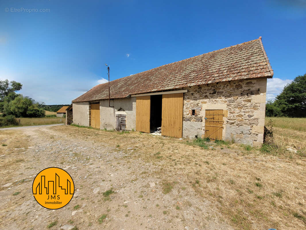 Maison à MONTMARAULT