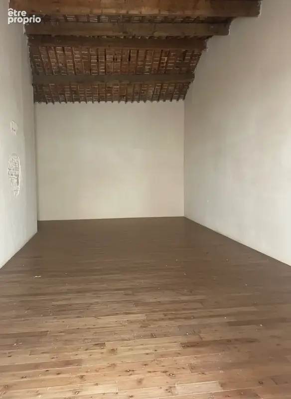 Torreilles Village   Bâtisse 240 m2 à rénover avec garage, fort potentiel habitation ou investissement - photo 2