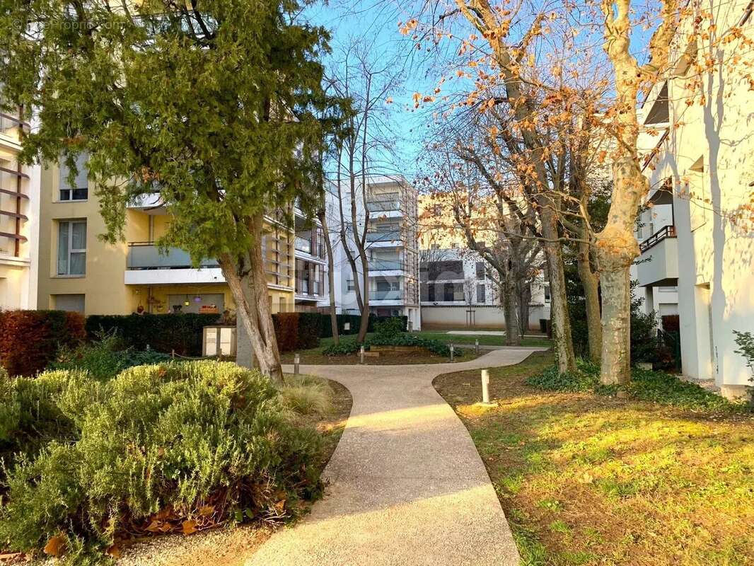 Appartement à LYON-8E