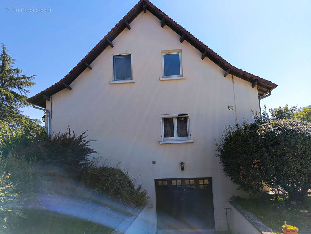 Maison sur sous sol de 99.6 m2 avec annexes - photo 3