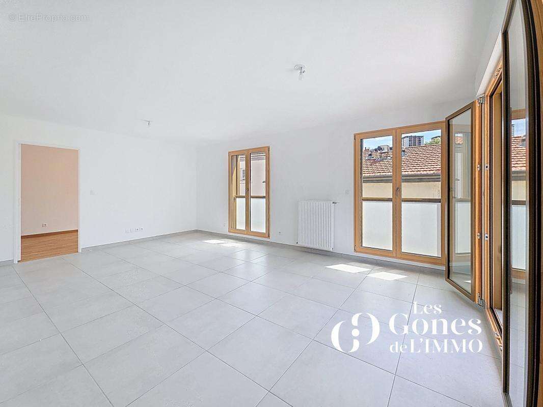 Appartement à LYON-9E