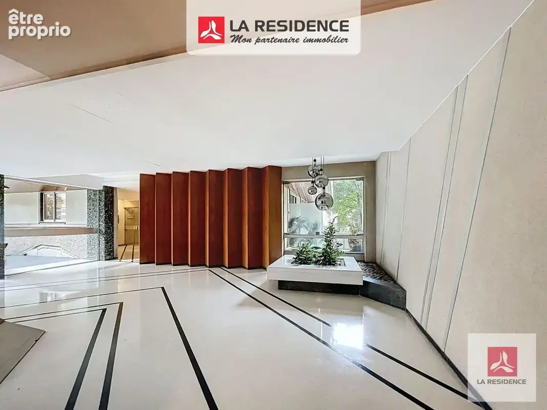 Appartement 75 m² à Paris-18e  - photo 5