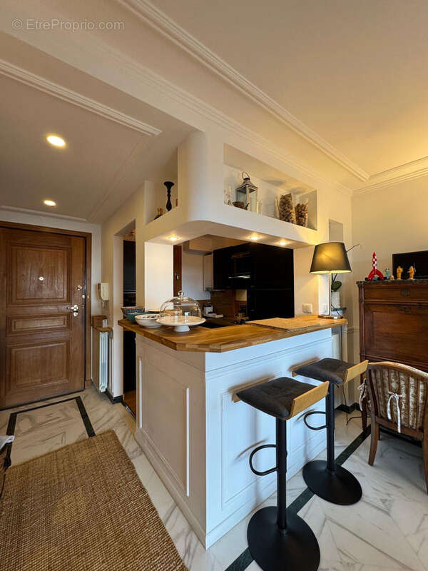Appartement à EZE