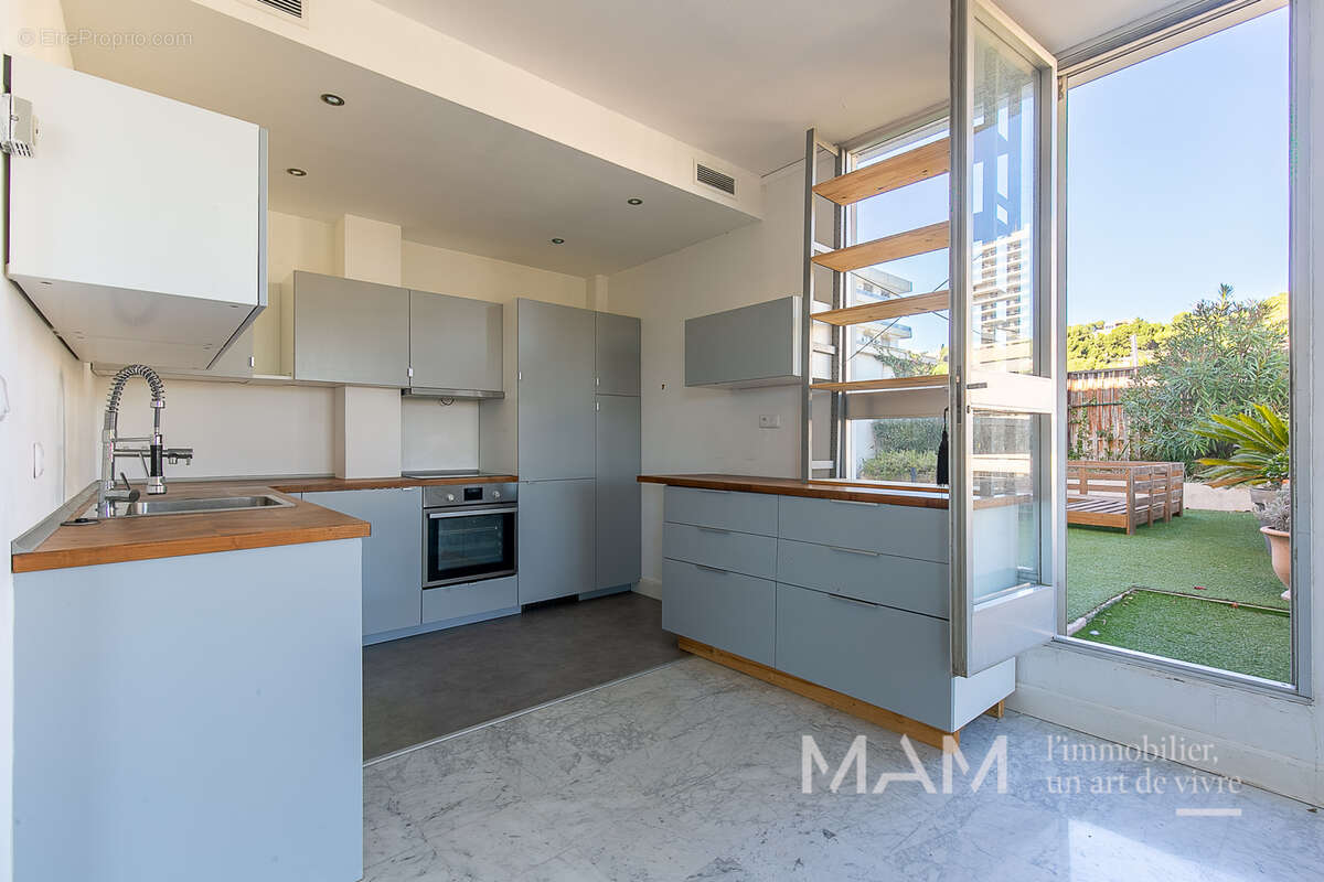 Appartement à MARSEILLE-8E