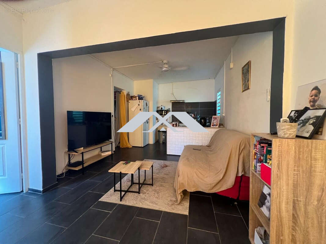 Maison 141 m² à Saint-Joseph  - photo 2