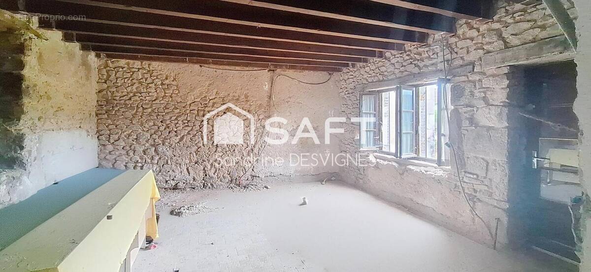 Photo 1 - Maison à SAINT-LEGER-SOUS-BEUVRAY