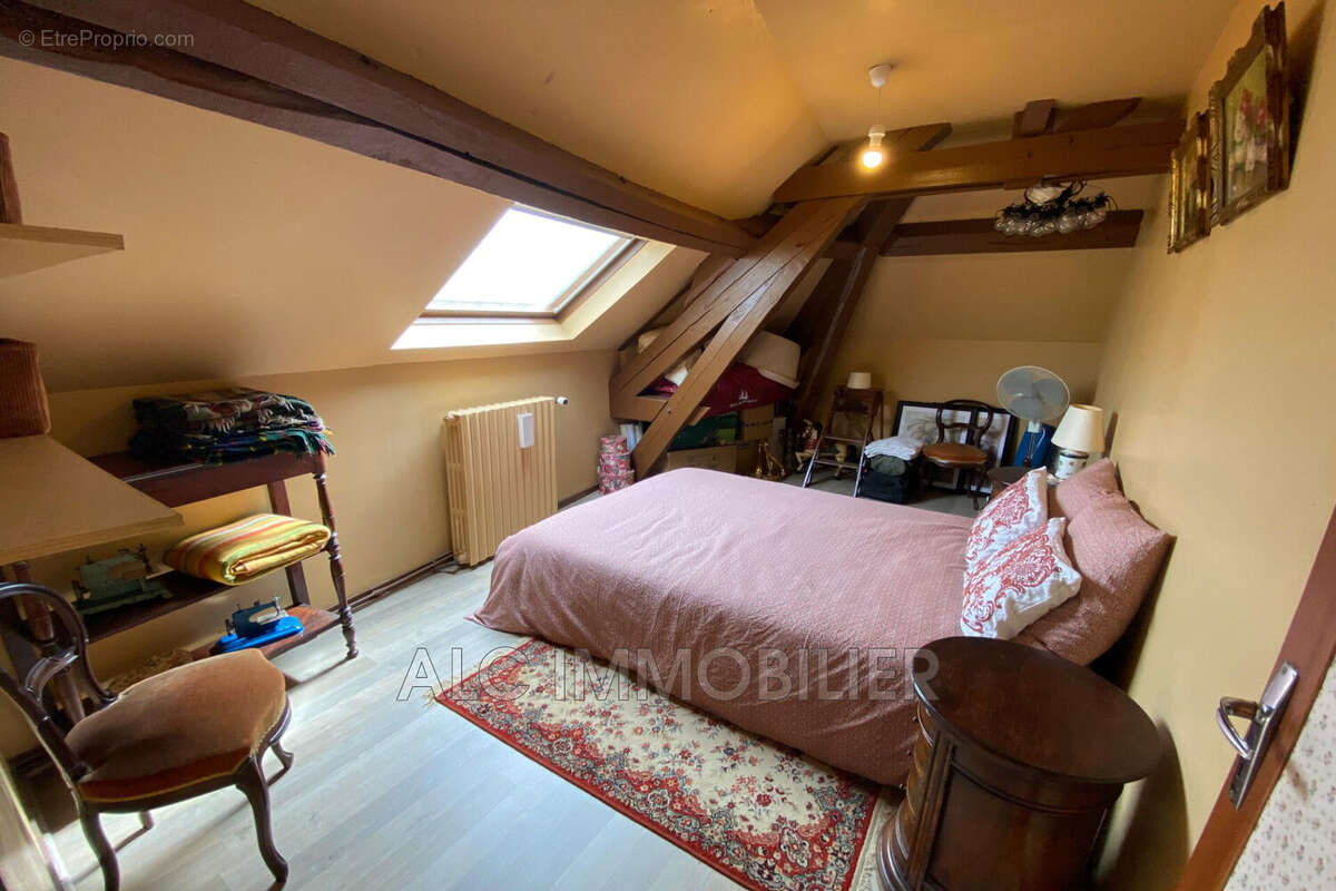 Maison à LE MELE-SUR-SARTHE
