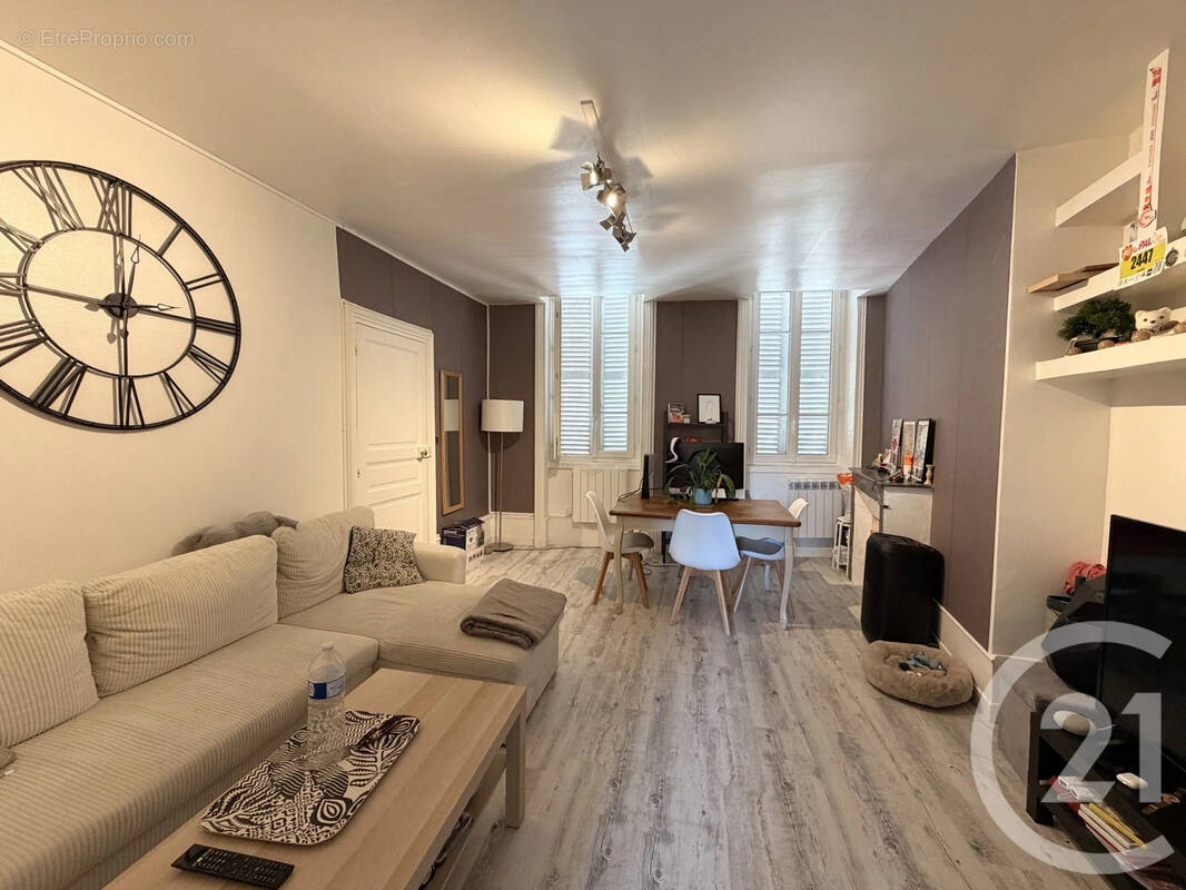 Appartement à MOULINS