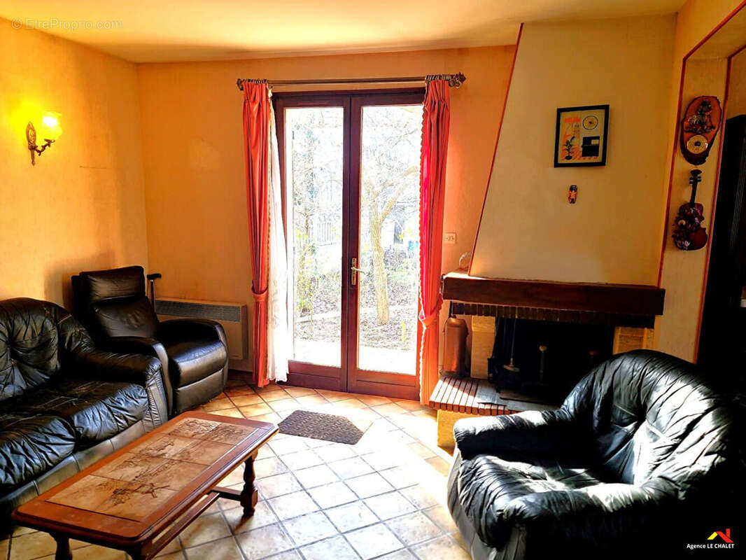 Maison à VILLENEUVE-LE-ROI