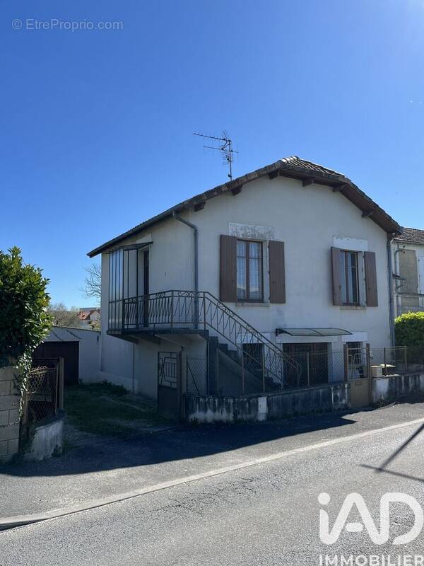 Photo 1 - Maison à ANGOULEME