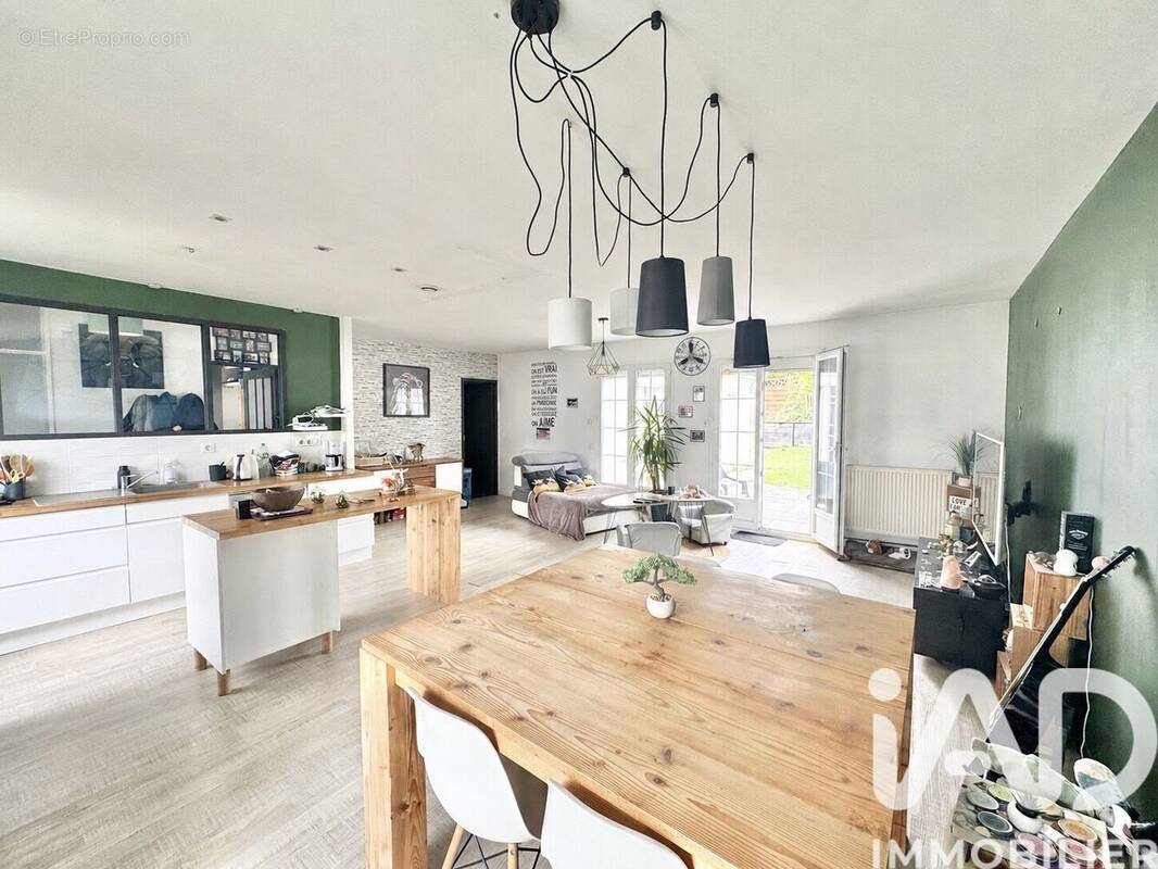 Photo 1 - Maison à CORMONTREUIL