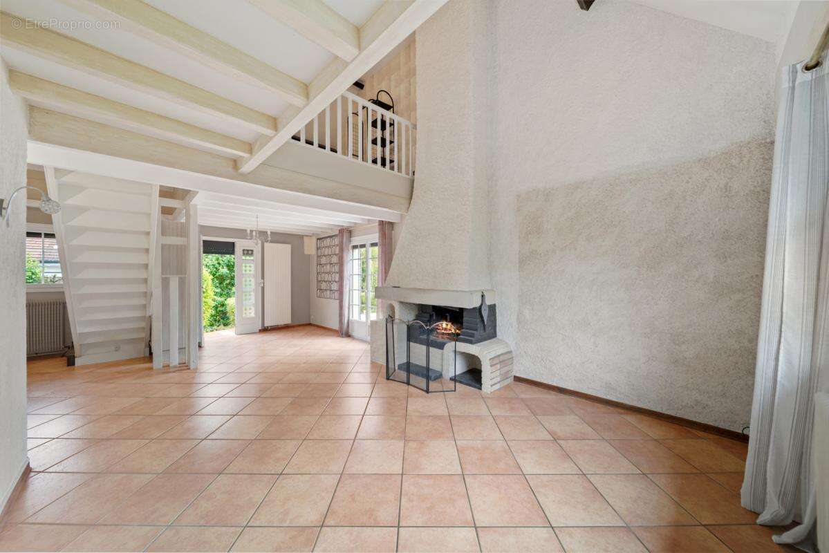 Maison à VAROIS-ET-CHAIGNOT