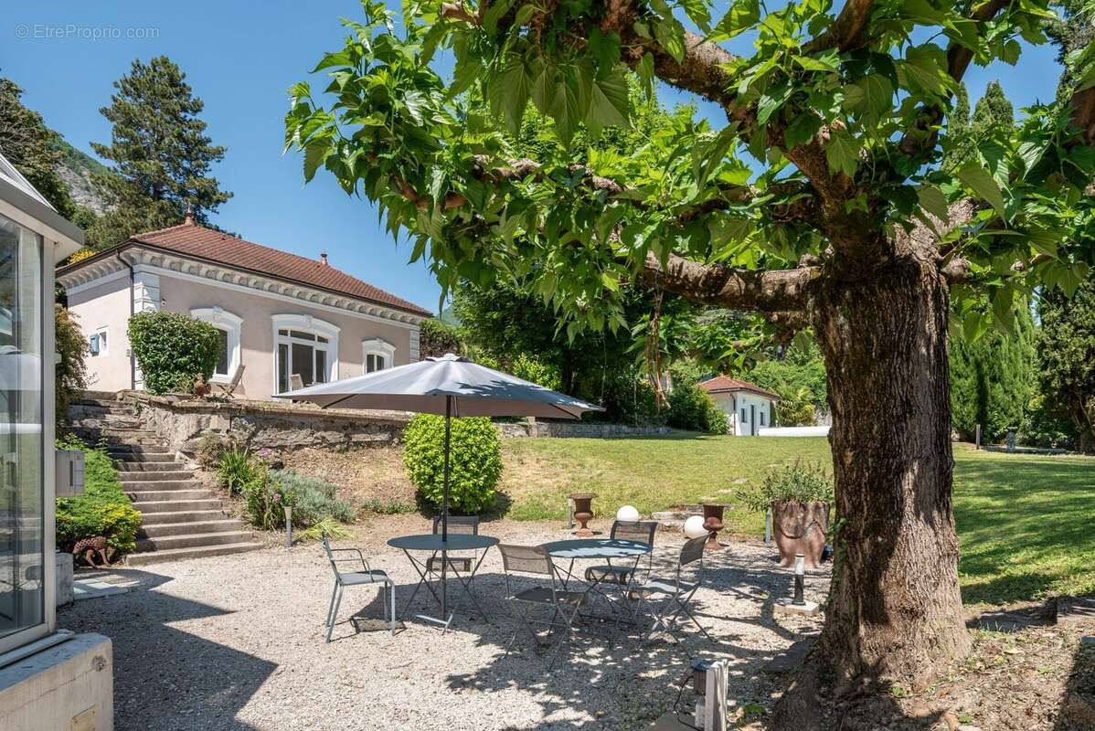 Maison à LA TRONCHE