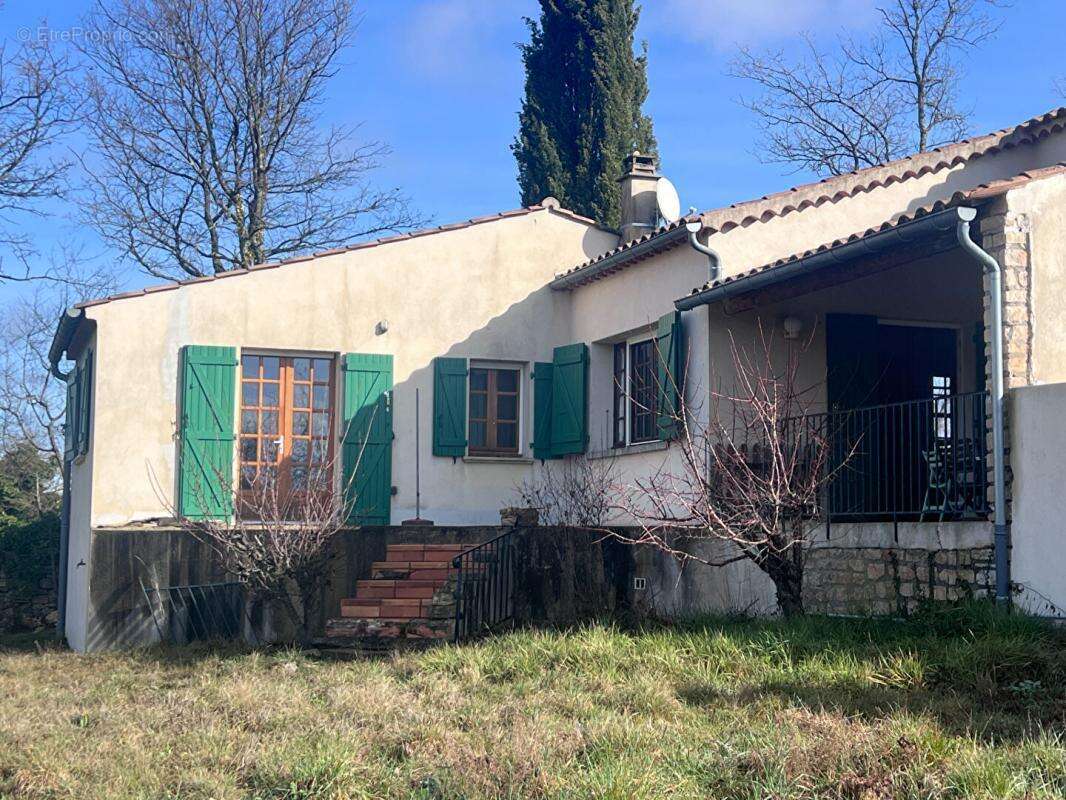 Maison de plain-pied avec piscine et terrain de plus d'1 hectare ,Secteur Barjac - photo 8