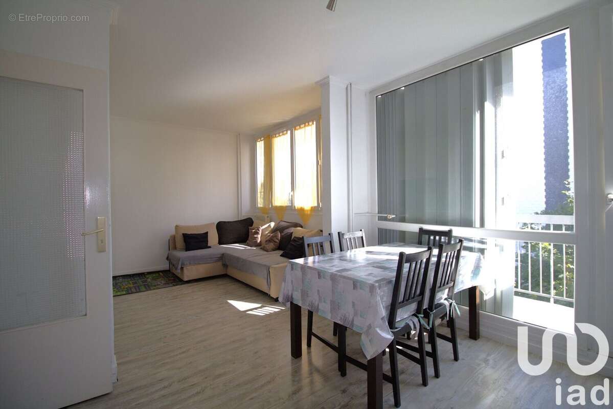 Photo 4 - Appartement à NEUILLY-SUR-MARNE