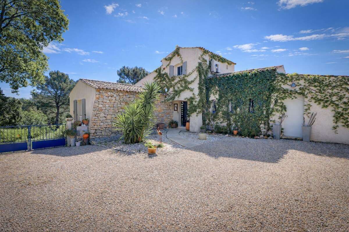 Maison 175 m² à Flayosc  - photo 2