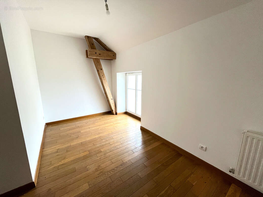 Appartement à BEZANNES