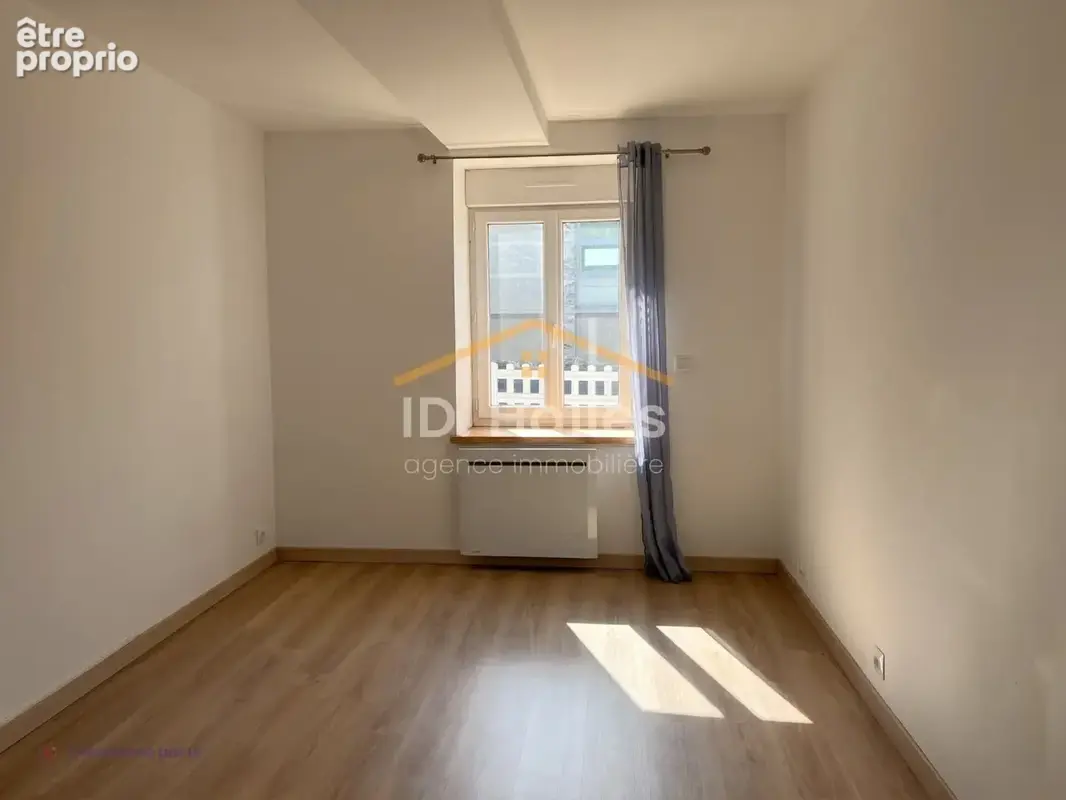 Maison avec jardin et garage - photo 3