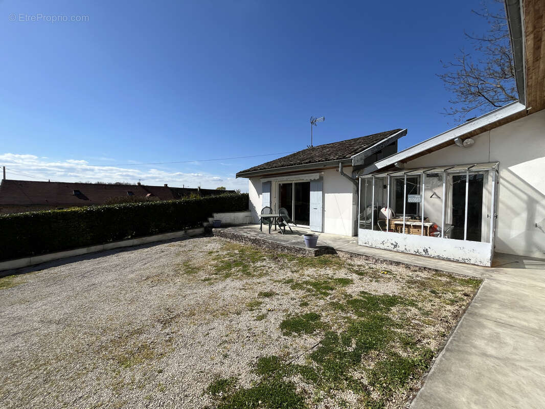 Maison de plain pied au calme 3mn de CUISERY - photo 2