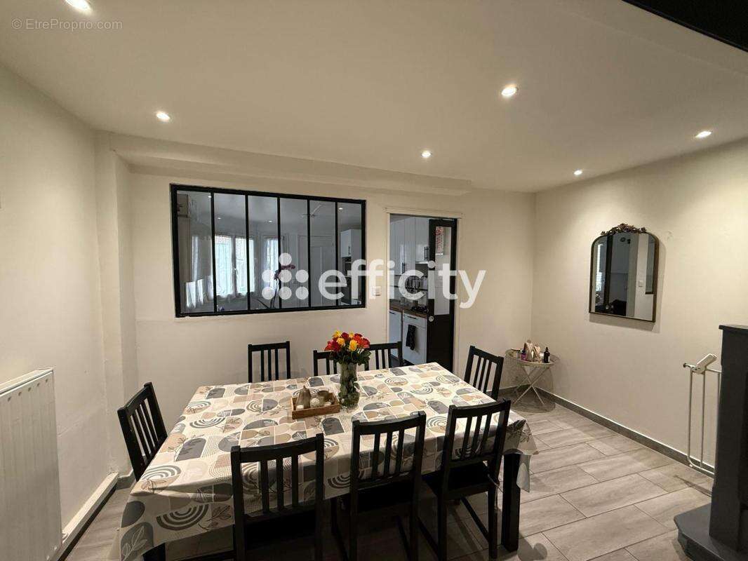 Maison à SAINT-JUST-EN-CHAUSSEE