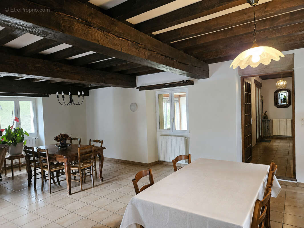Maison à SAINT-NAZAIRE-LE-DESERT