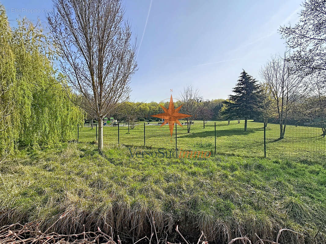 Maison à CHAMPS-SUR-MARNE