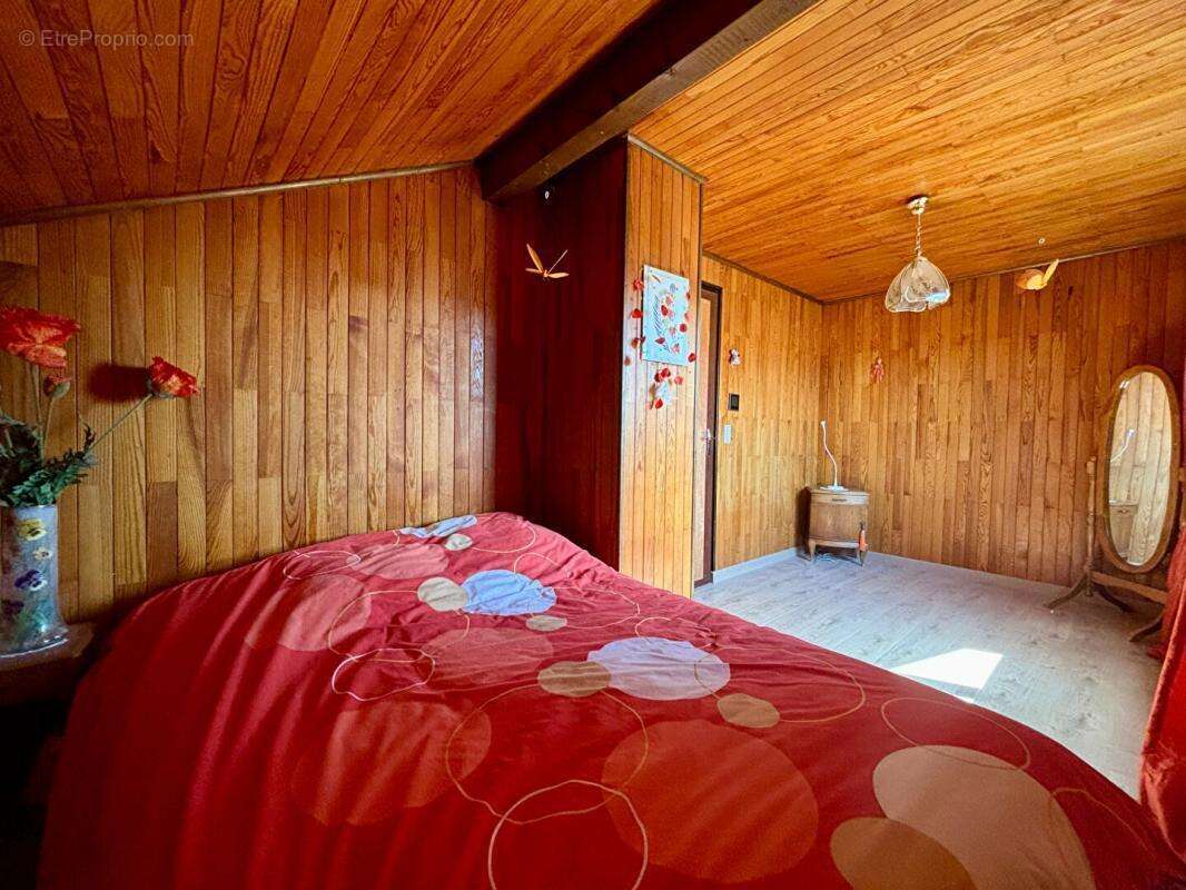 MASSONGY Maison T5 110 m² , 732m² de terrain , secteur calme (74140) - photo 8