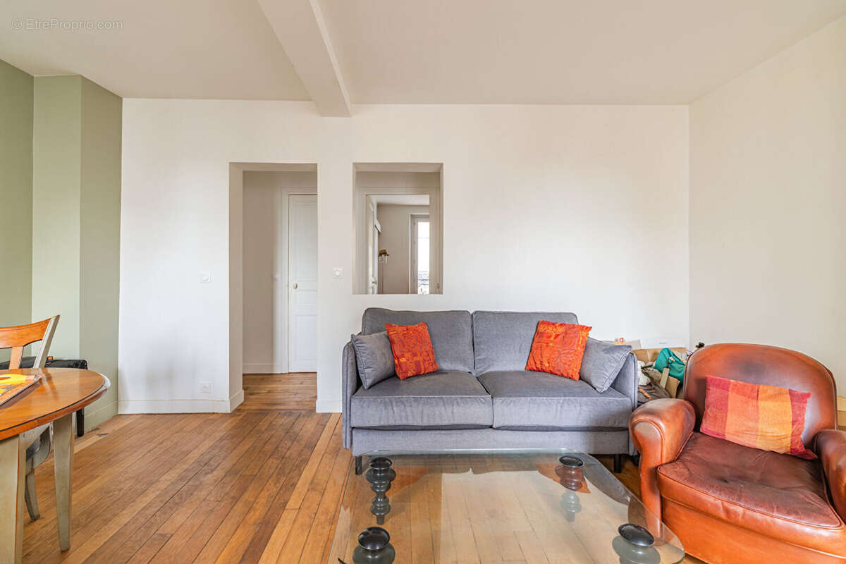 Appartement à PARIS-15E