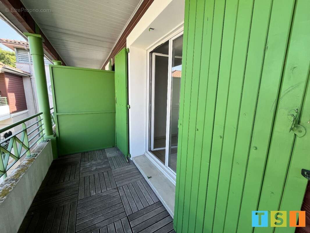 Montréjeau : Appartement T2 avec balcon, terrasse et place de parking sécurisée - photo 9