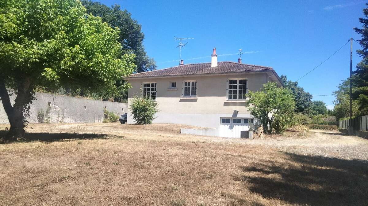 Maison centre bourg sur sous-sol très calme - photo 12